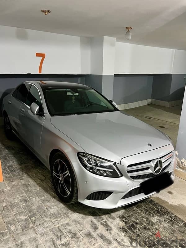 Mercedes-Benz C180 2020 Wakeel like zeroo only 35000kilometer 3