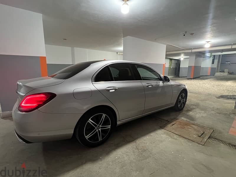 Mercedes-Benz C180 2020 Wakeel like zeroo only 35000kilometer 6