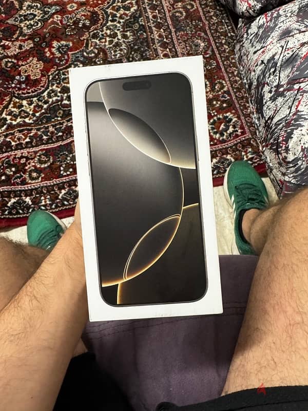 IPHONE 16 PRO Max 256gb Sealed Natural titanium 0