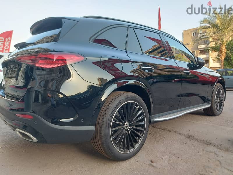 Glc 300 suv Amg fully loaded  Model 2023 1