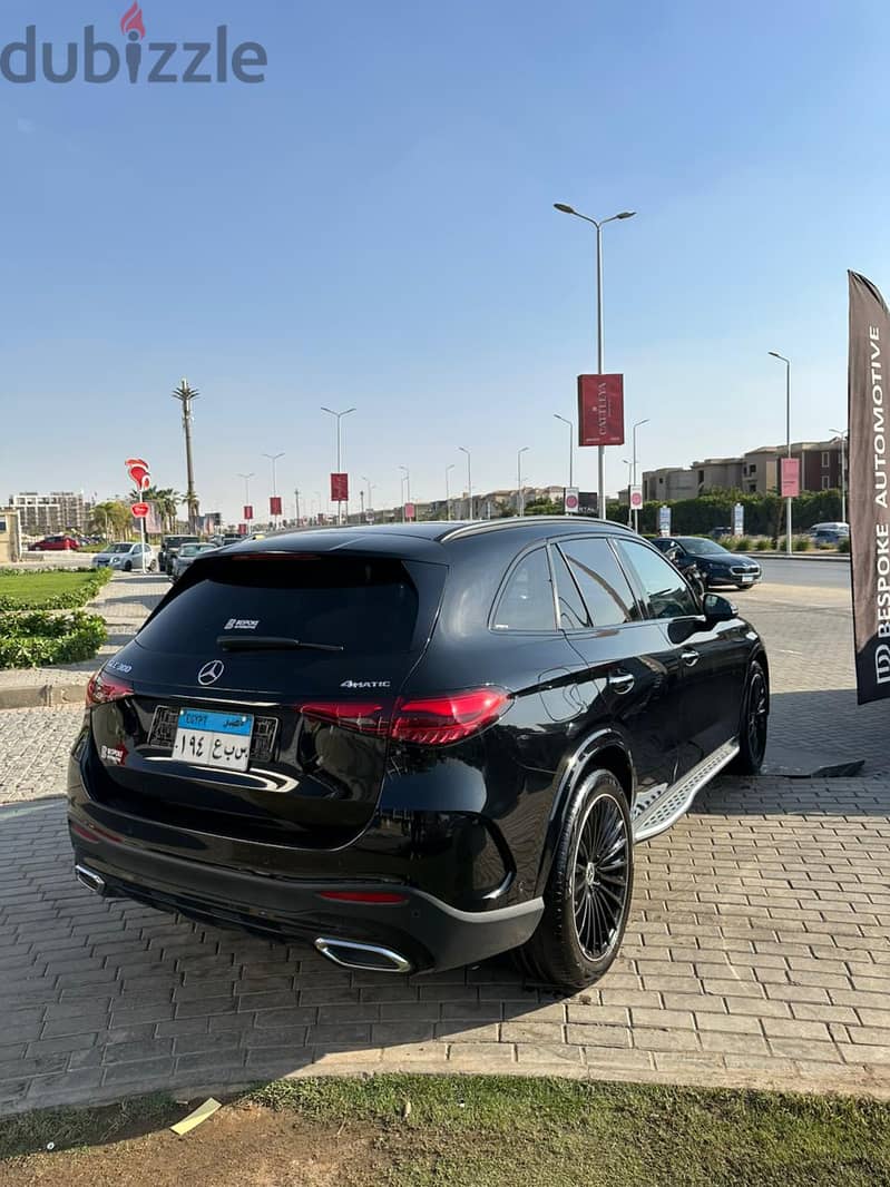 Glc 300 suv Amg fully loaded  Model 2023 5