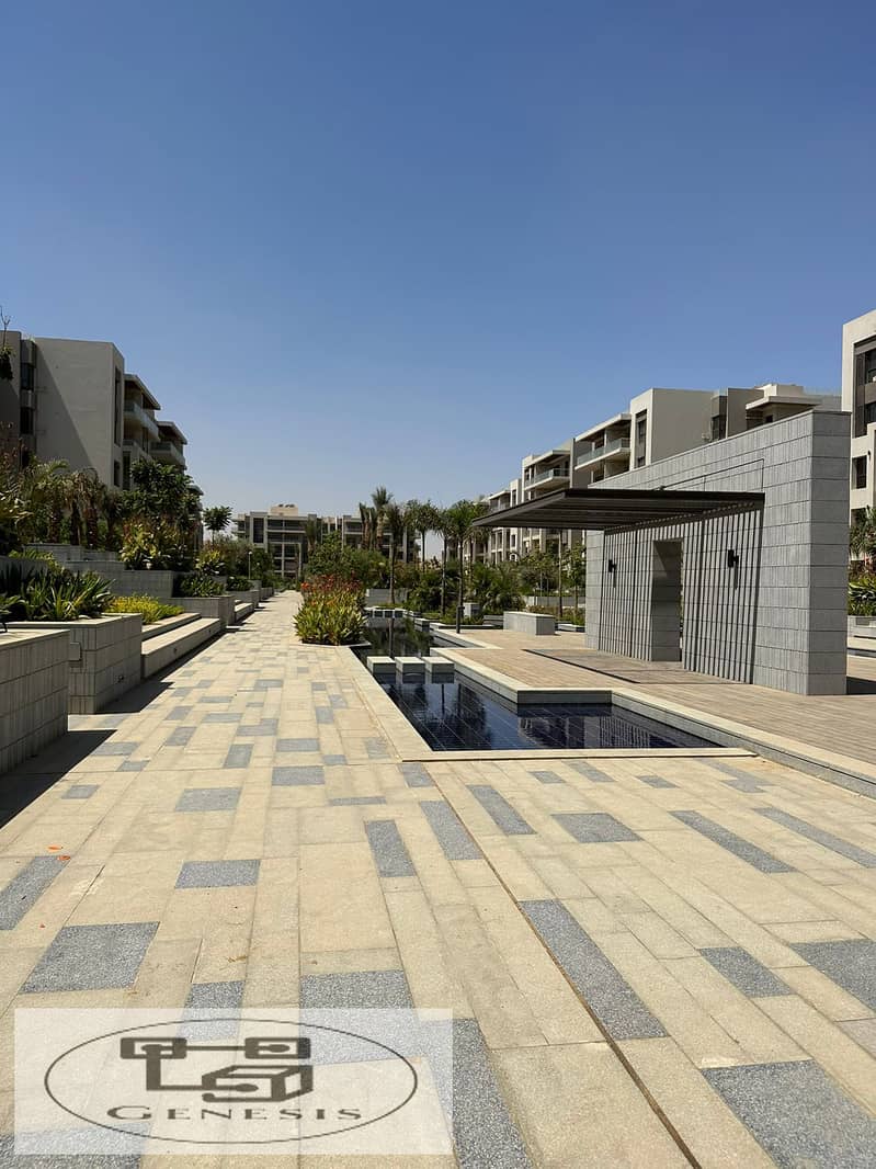 For quick sale, an apartment with immediate receipt, fully finished, with a private garden, in the Fifth Settlement, The Address East Compound, in ins 3