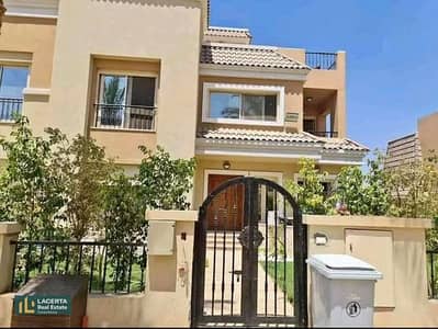 S villa with a private garden for sale with installments over 7 years, adjacent to Madinaty, and a 42% cash discount available.