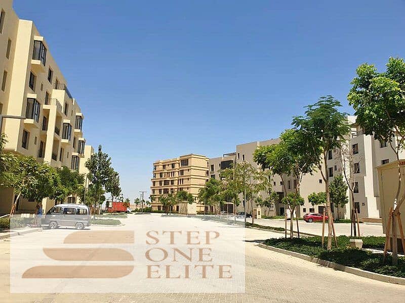 Own a duplex, a bargain, ultra super deluxe finishing, in the heart of October, in front of Mall of Egypt 9