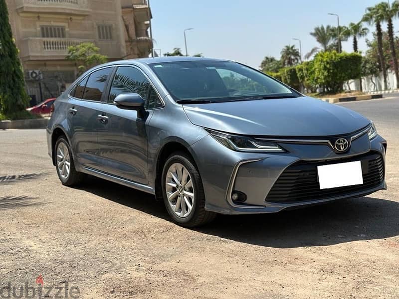 Toyota Corolla 2022 بصمه وفتحه سقف 1