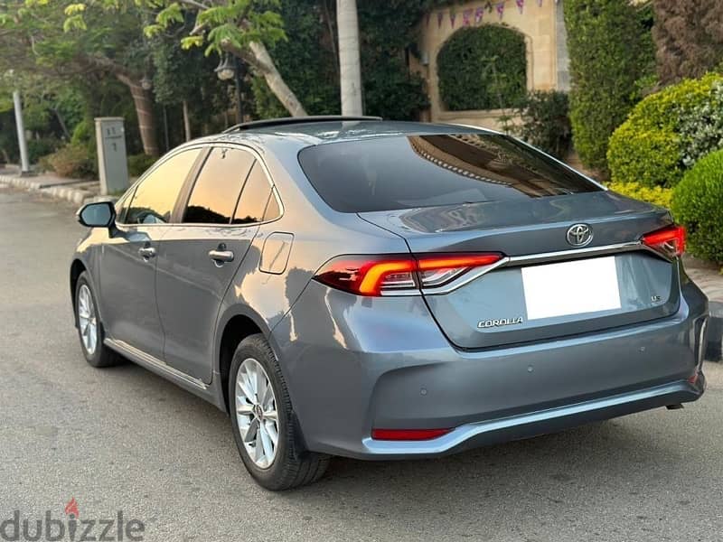 Toyota Corolla 2022 بصمه وفتحه سقف 3