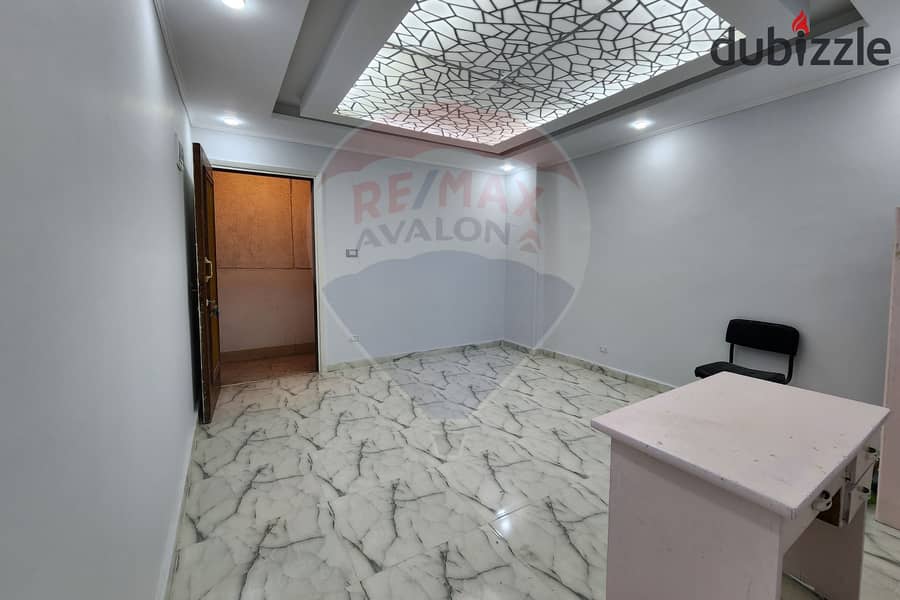 Administrative apartment for rent 50 m Victoria (Directly on tram) 3