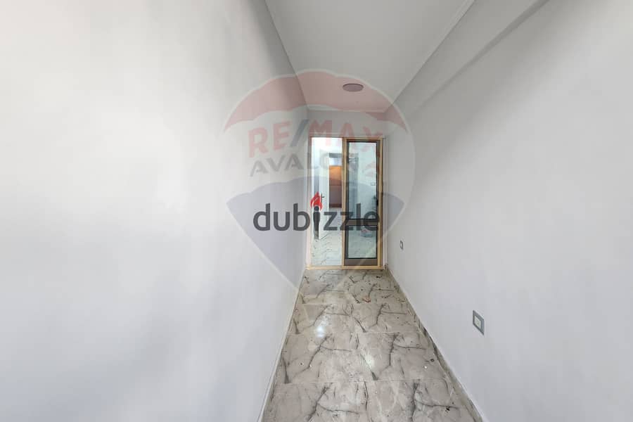 Administrative apartment for rent 50 m Victoria (Directly on tram) 7