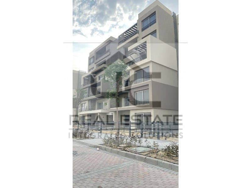 Apartment ready to move with garden open to the largest landscape area in a prime location in New Cairo. 1