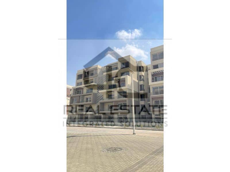 Apartment ready to move with garden open to the largest landscape area in a prime location in New Cairo. 7