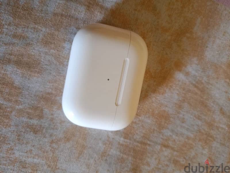 AIRPODS PRO 1 USED LIKE NEW 1