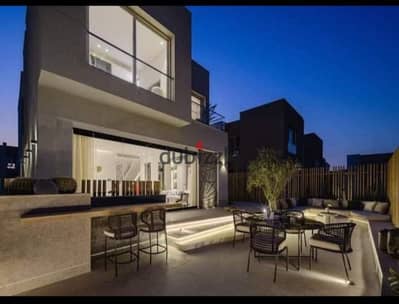 At launch price, a prime townhouse with Palm Hills, offering a clear landscape view and available with installment plans over the longest payment