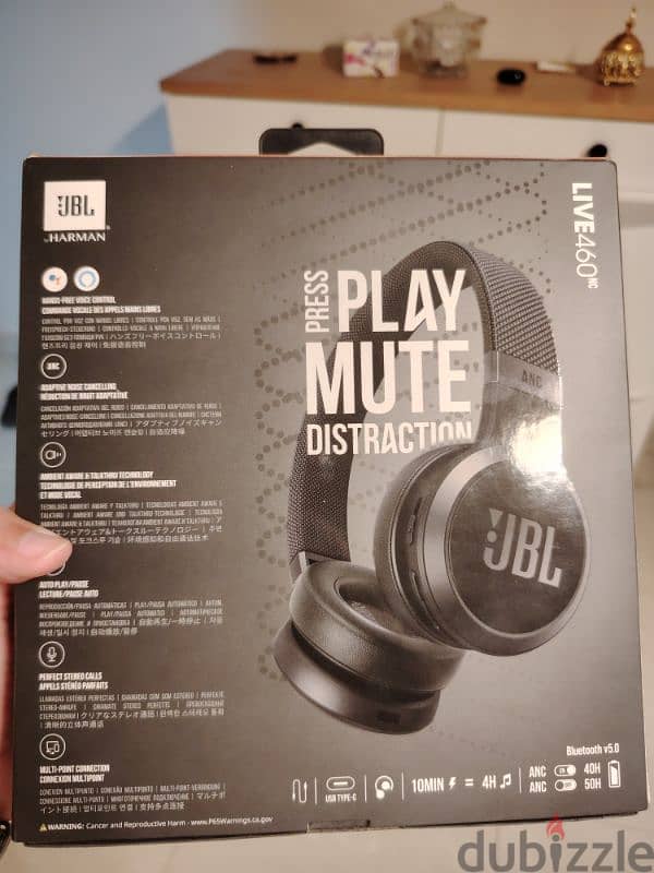 JBL Live 460NC headphones 0