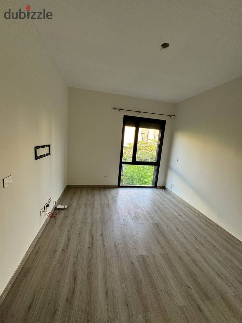 Fully finished apartment, prime location, in the heart of Shorouk, installments 8