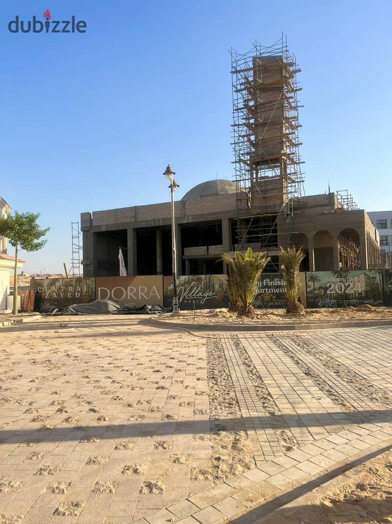 شقة للبيع فوري جاهزة للسكن متشطبة بالتكييفات بالشيخ زايد بجوار كايرو جيت في فيلدج ويست village westبالتقسيط 12