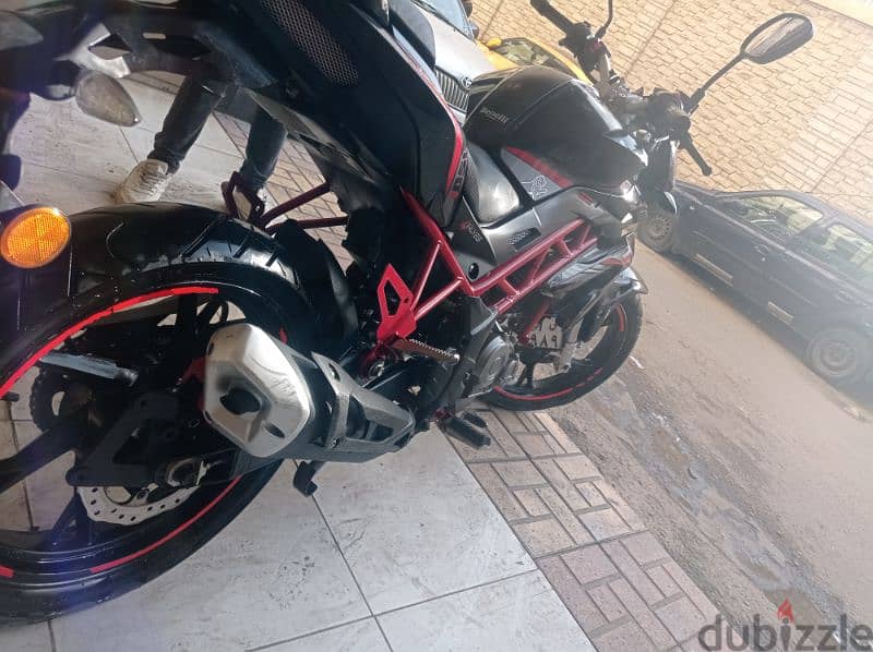 Benelli TNT 150cc injection 3