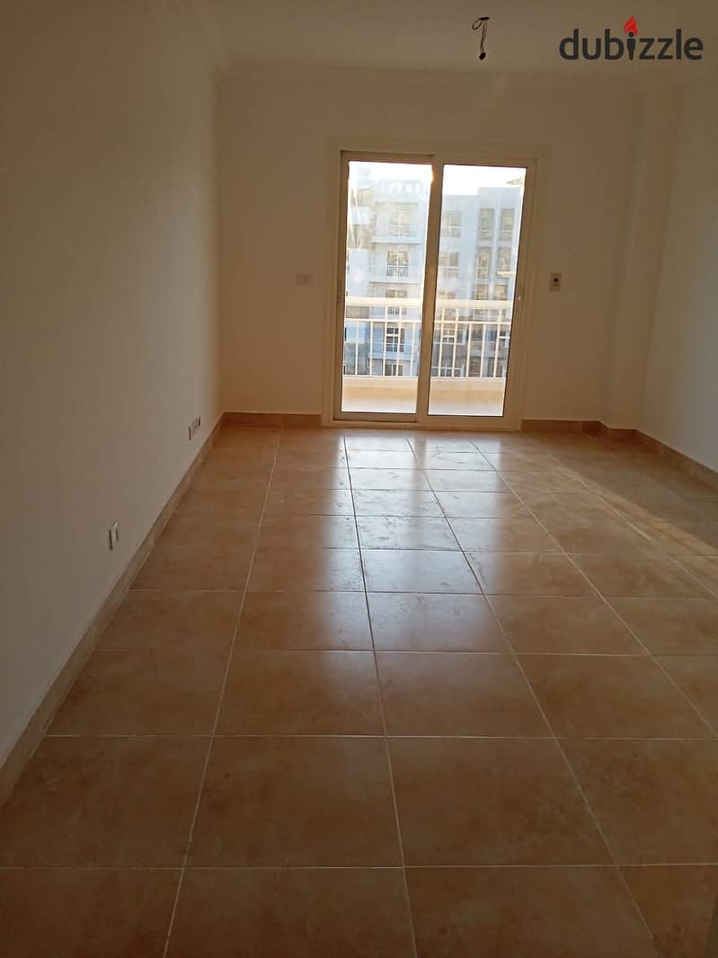 Very special apartment for sale in B12, area 74 2