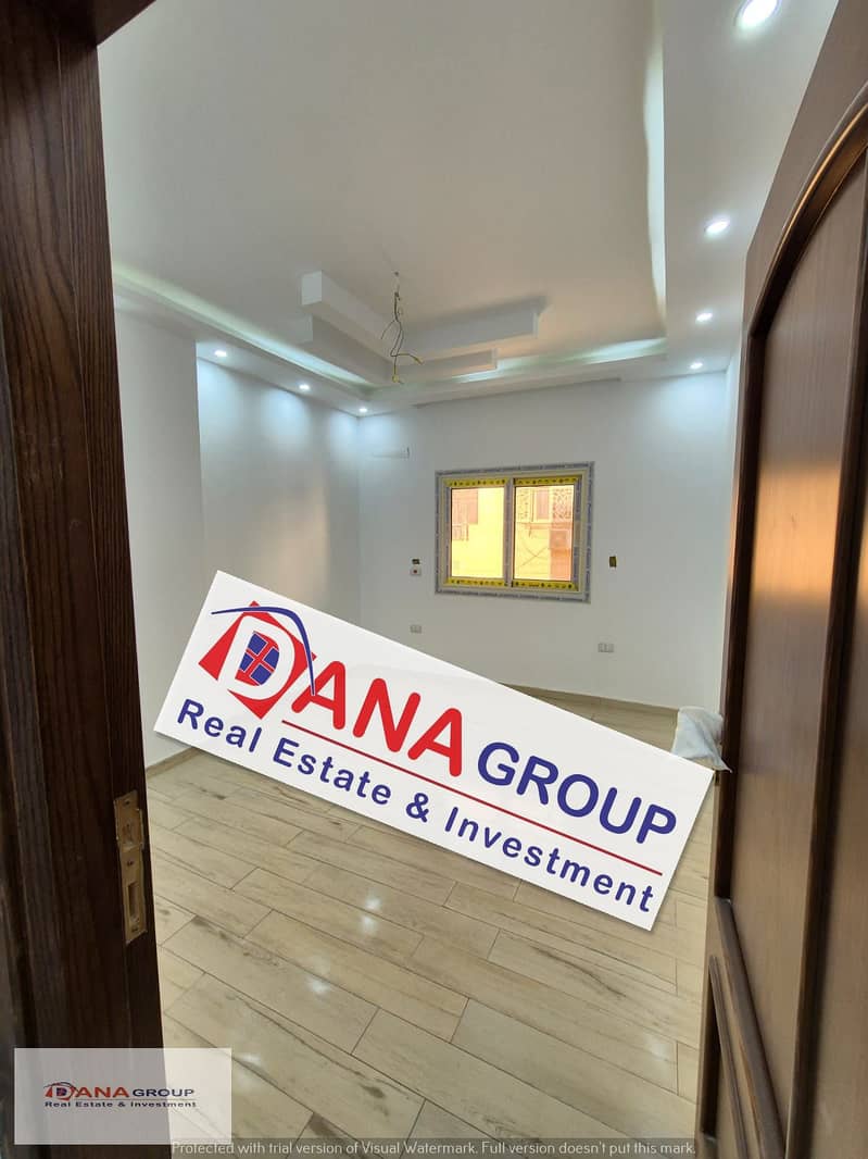 Apartment for sale 205m in the tenth district, first neighborhood Sheikh Zayed  The first floor finishing super lux open view  3 bedrooms and 2 bathro 2