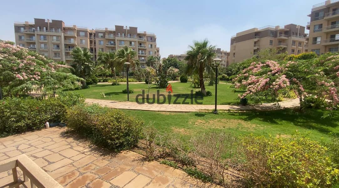 Apartment 109m for sale cash at B11 madinaty ground floor wide garden view 2