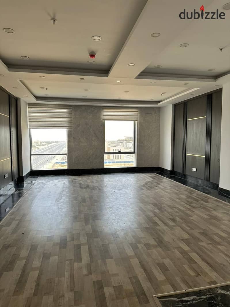 Office for sale, 10 m in the New Administrative Capital, immediate receipt, fully finished, super luxury, in front of the presidential gardens and min 1