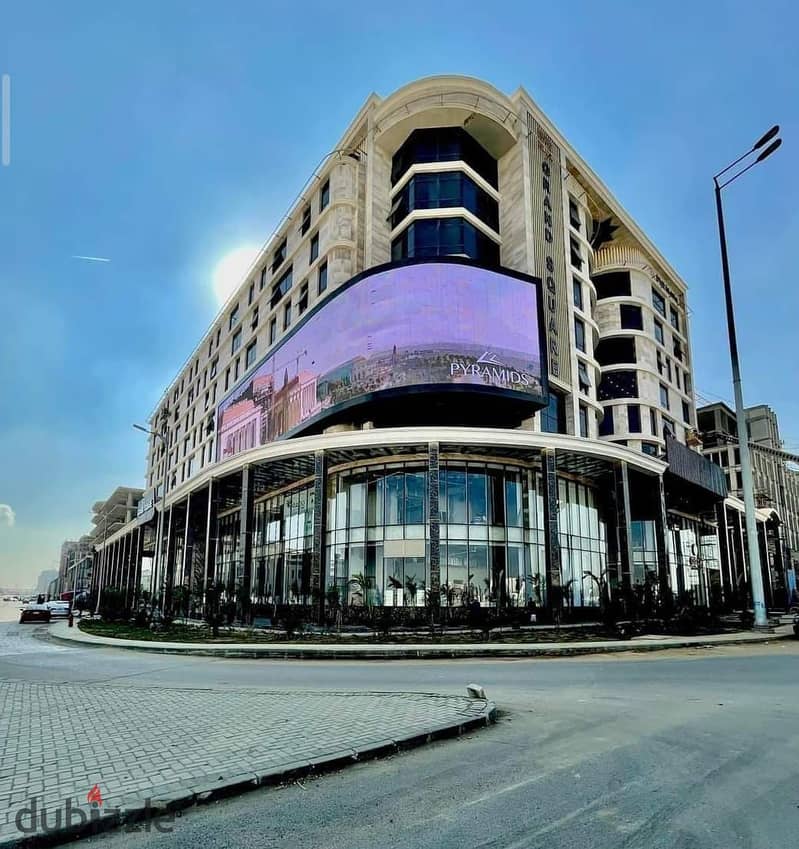 Office for sale, 10 m in the New Administrative Capital, immediate receipt, fully finished, super luxury, in front of the presidential gardens and min 3