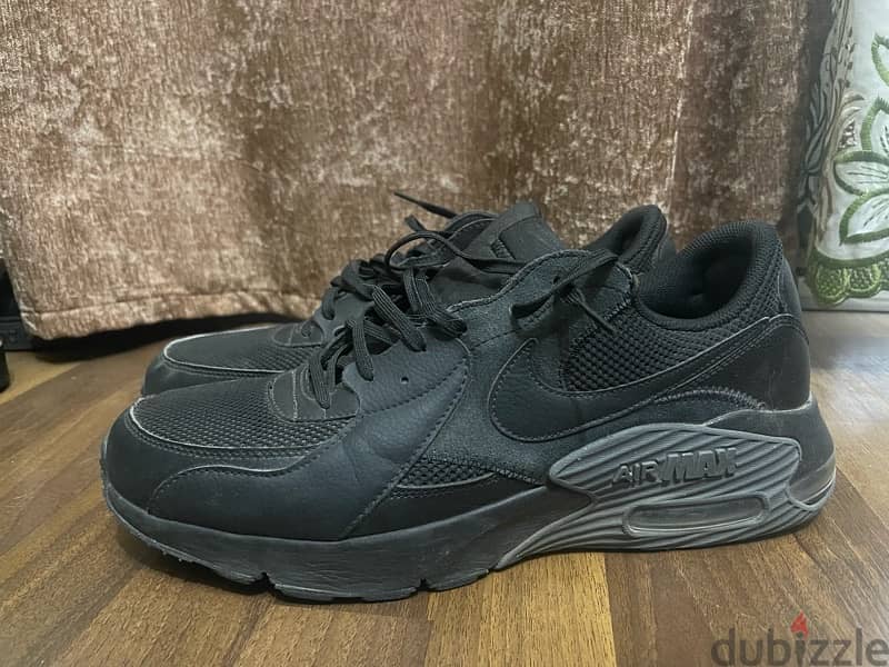 Nike air max excee triple black size 48.5 , 14 US 2