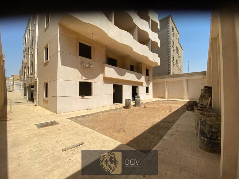 Villa for immediate delivery, facing north, for sale in Tamr Hanna Compound 15