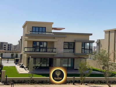 Luxurious villa for immediate delivery, 2 minutes from Sphinx Airport, from SODIC Developments, in The Estates Compound