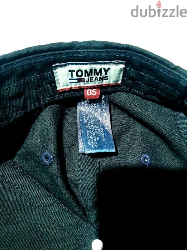 Tommy Hilfiger 4