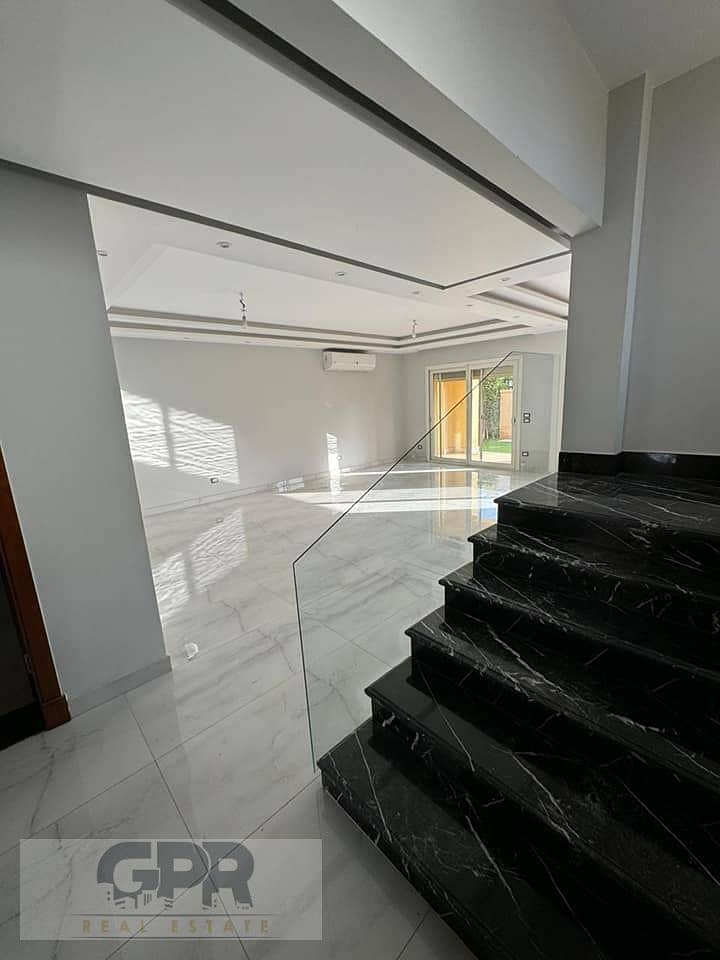 Biggest Villa for sale in stone park new cairo ( 3th floors ) with private entrance from lagoon 11