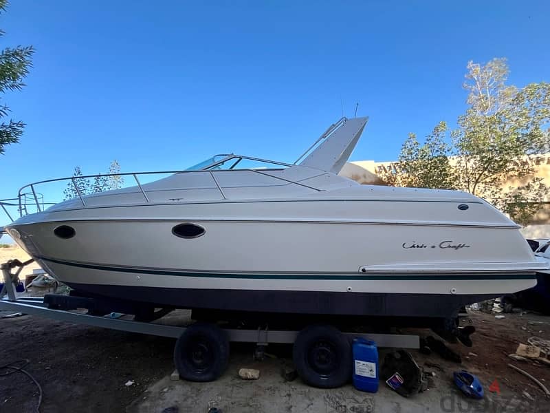 1992 Chris-Craft Crowne 272 1