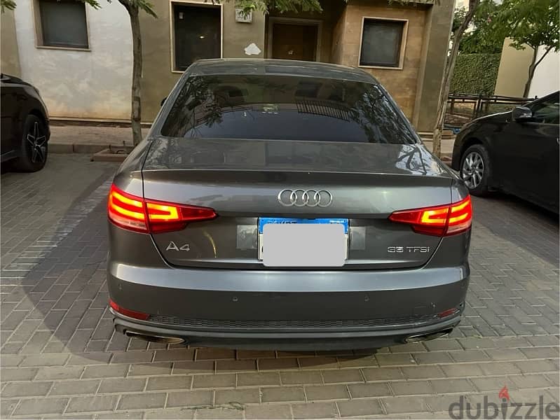 Audi A4 2019 1