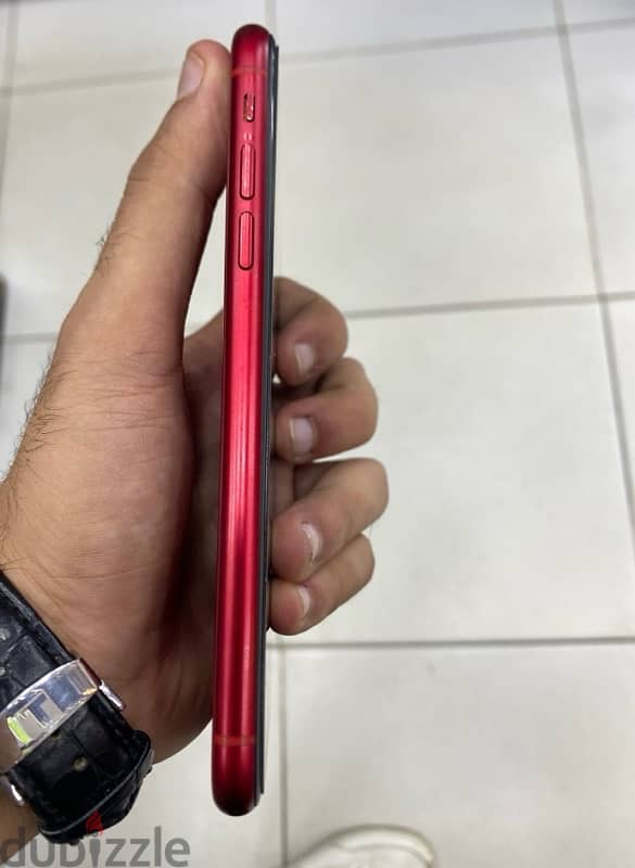 iPhone XR 256  شريحتين  بطاريه80%  مغير كاميرا اصليه خلع 5