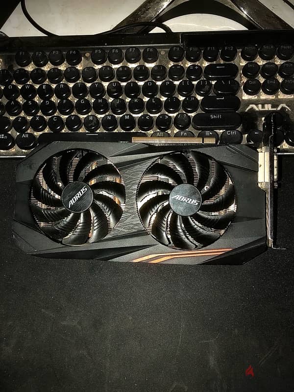 كارت شاشه Rx 580 Aorus RGB 4G 1