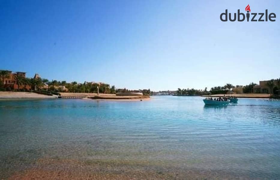 شقه للبيع متشطب بالكامل علي اللاجون مباشره في الجونه من اوراسكوم ELGOUNA 6