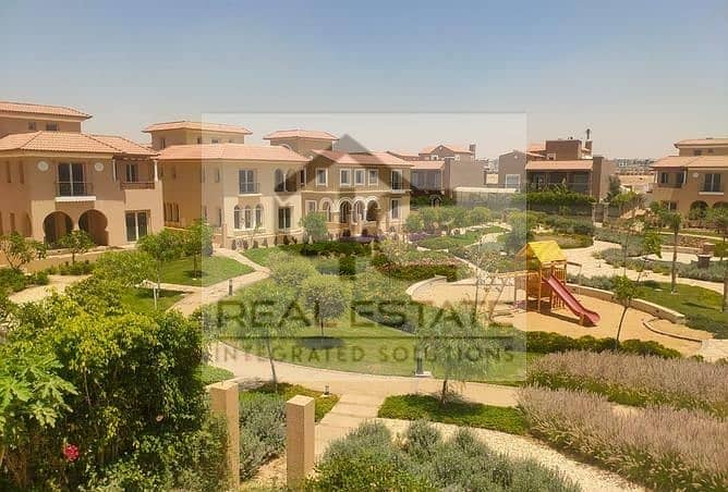 Classic 4 bedroom villa very prime  location, the lowest price in the market for fast sale ready to move Hyde Park Compound Fifth Settlement new cairo 1