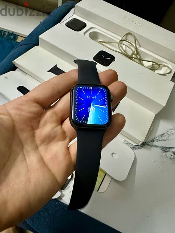 Apple Watch  series 5 88%بيع بدل 2