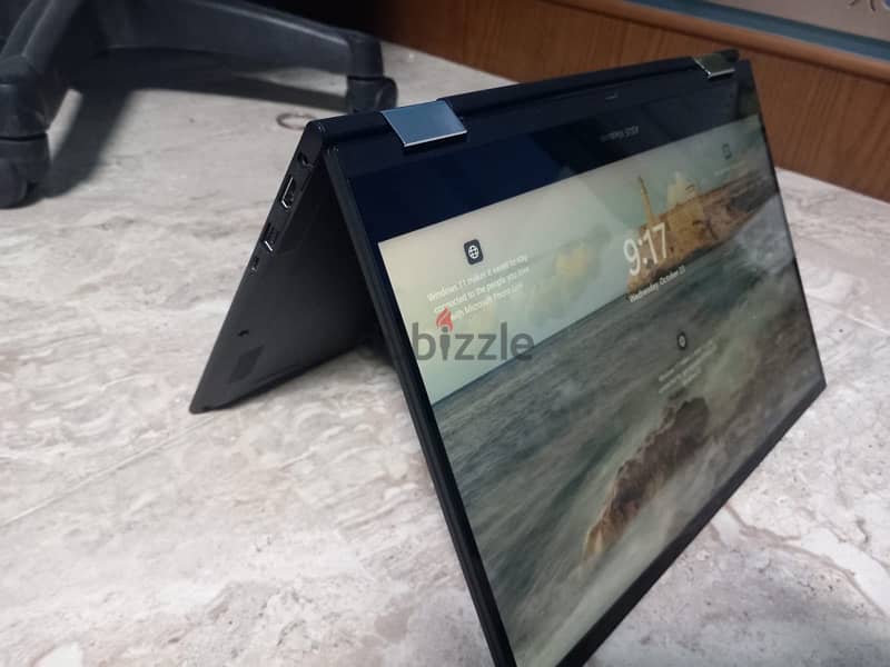 Asus Vivobook touch screen bends 360° 3