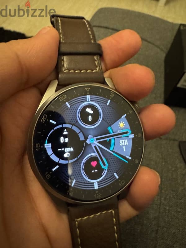 Huawei Watch 3 Pro ساعة هواوي بحالة ممتازة زي الجديدة 1