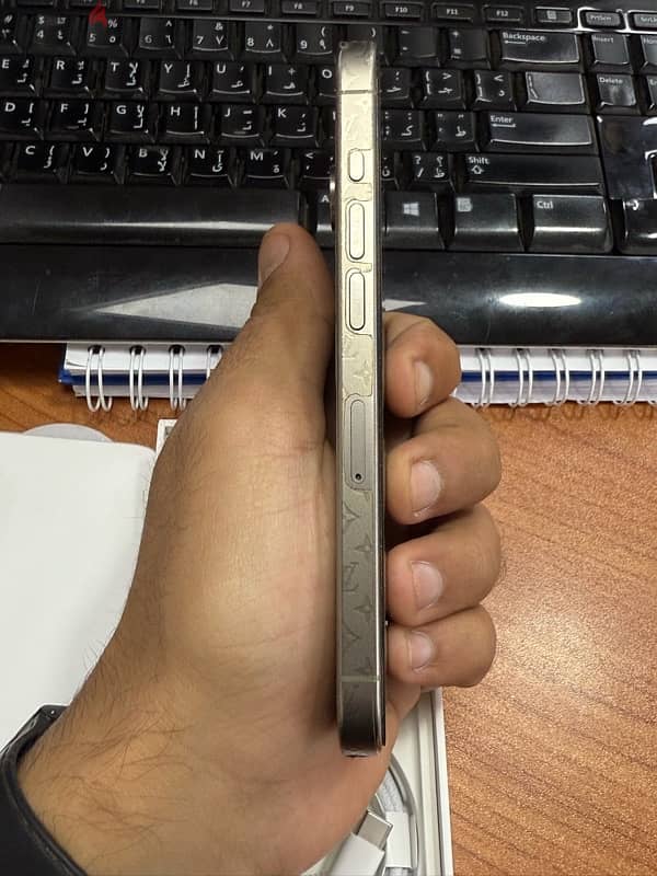 i phone 15 pro 256 natural titanium 7