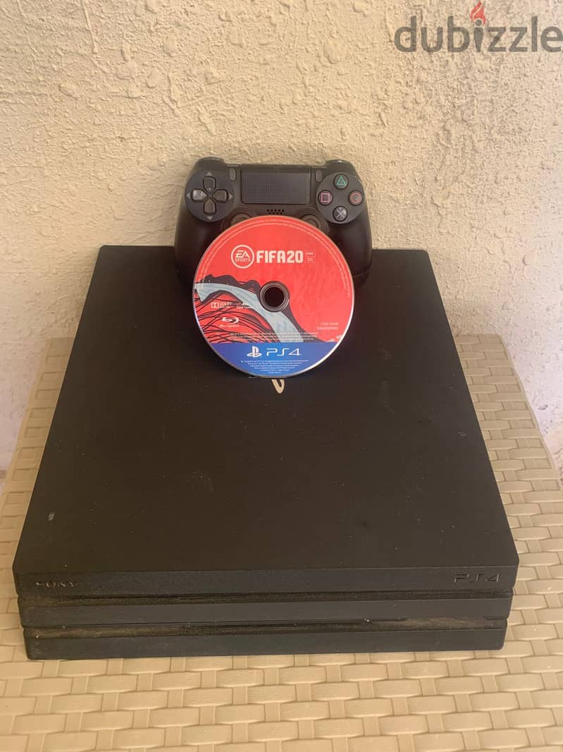 Playstation 4 pro 1 Tera Used Like new 0