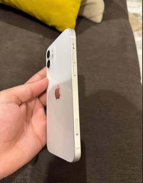 iphone 12 128gb ايفون ١٢ حالة ممتازه بالعلبه 1