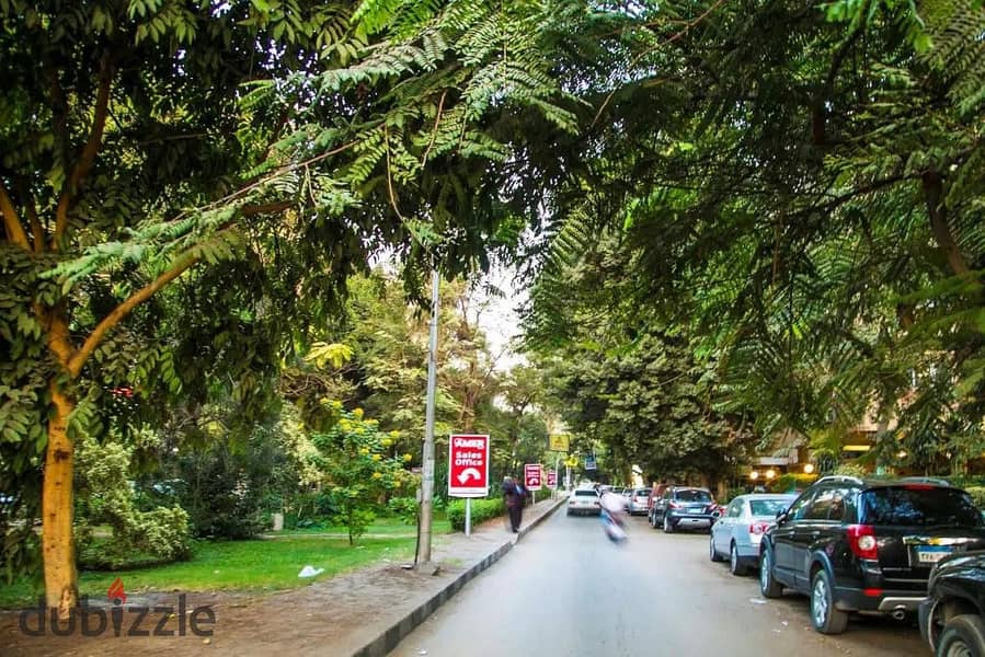 233 Degla Maadi Street is one of the strongest and most distinguished streets in Maadi. It is a lively street with very strong traffic. 50 meters. 50 1