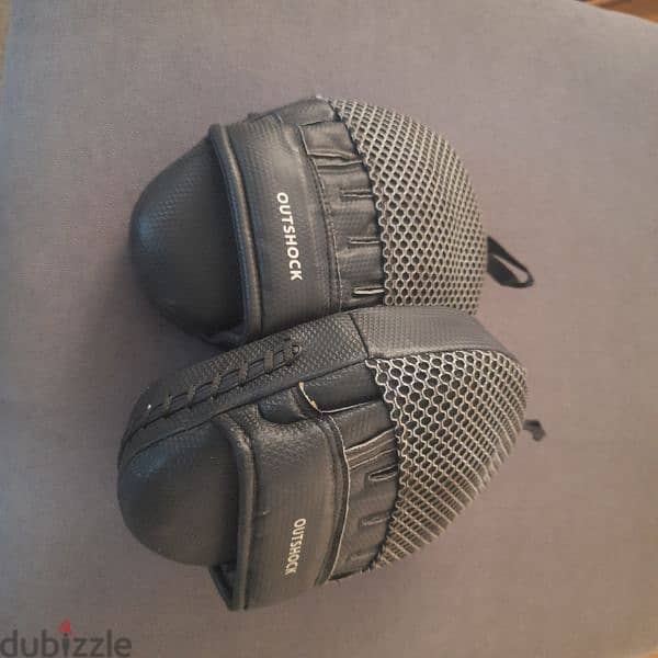 Boxing mitts pads 2