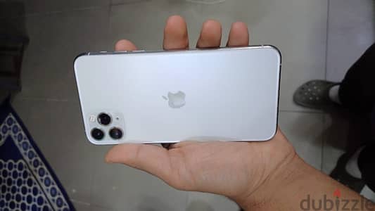 iPhone 11 Pro Max. . whita