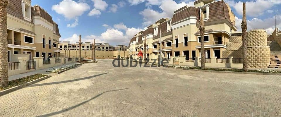 For sale townhouse 5BR with a 42% discount in New Cairo in Sarai Compound 2