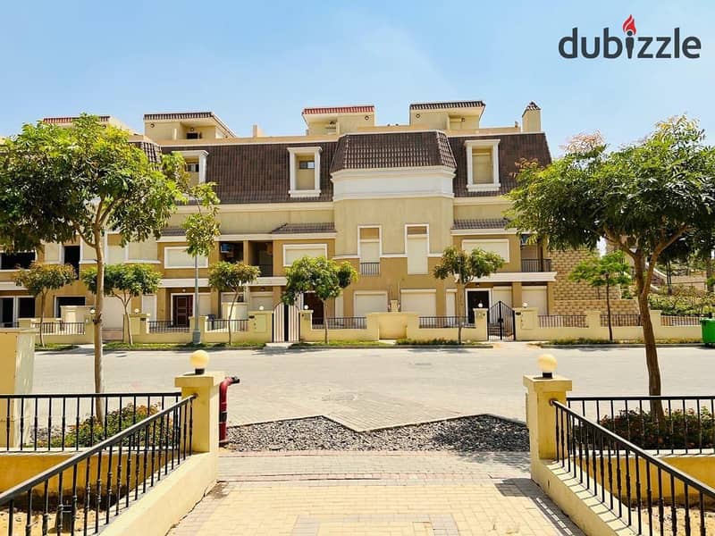 For sale townhouse 5BR with a 42% discount in New Cairo in Sarai Compound 3