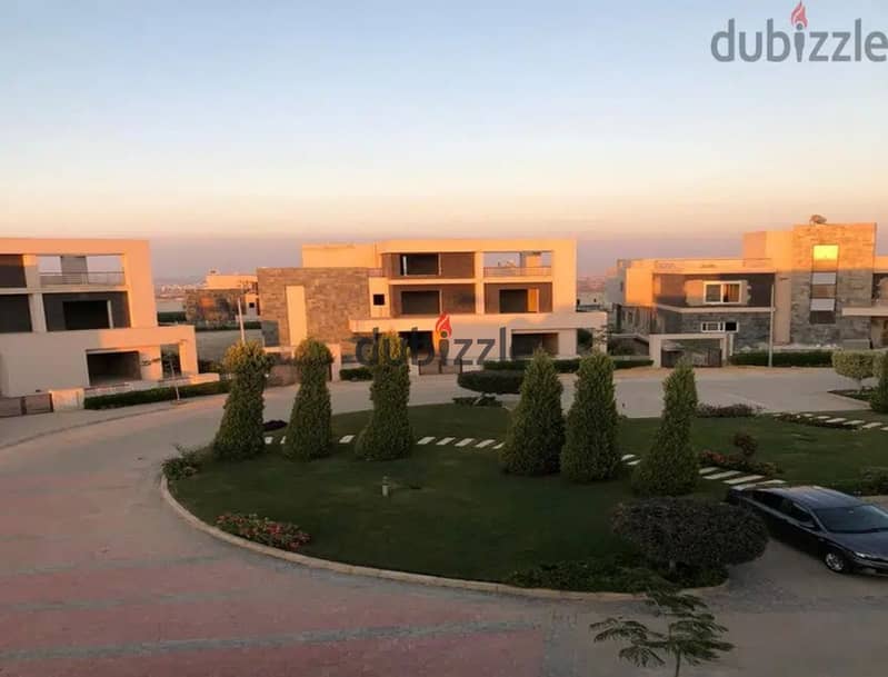 A prime twin house with remaining installments available in Alkarma Vaha, located in the best spot in Sheikh Zayed. 10