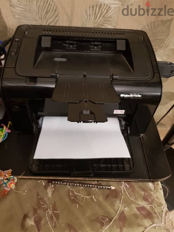 طابعه hp Laser Jet P1102w بحاله ممتازه جداً جداً 0