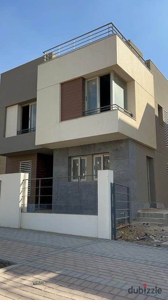 For quick sale, a standalone villa ready for delivery and inspection in Palm Hills Compound, Fifth Settlement 5